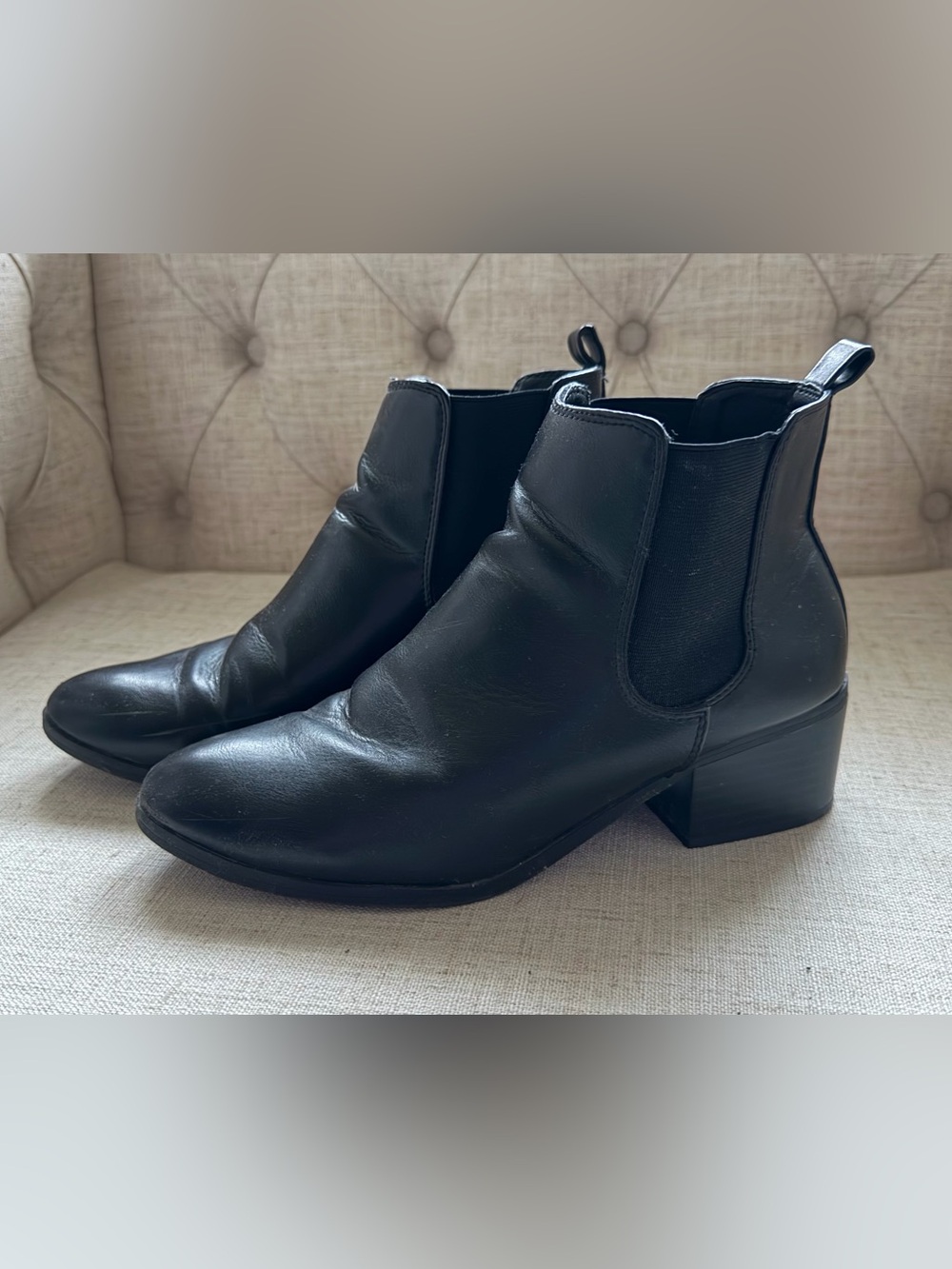 Black Leather Chelsea Ankle Boots with Block Heel